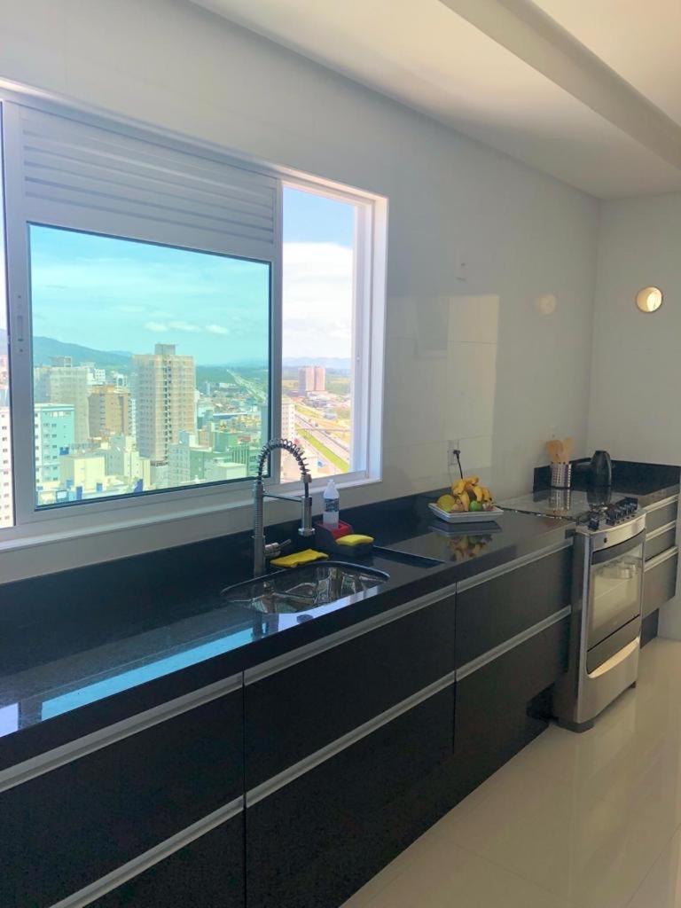 Cobertura Com Belissima Vista Para O Mar E Jacuzzi Itapema Dış mekan fotoğraf